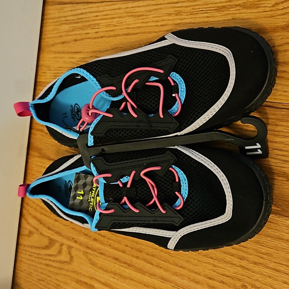 ATHLETIC WORKS WATER SHOES WOMEN'S 11 PINK TEAL BLACK WATER DRAINAGE NEW